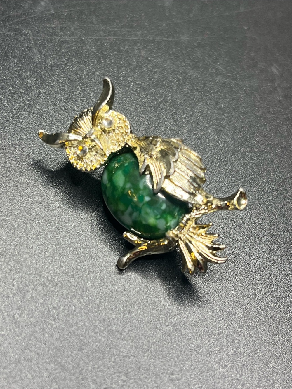 Vintage Gerry’s Owl Brooch Green Marbled Lucite Belly Gold Tone Rhinestone Eyes